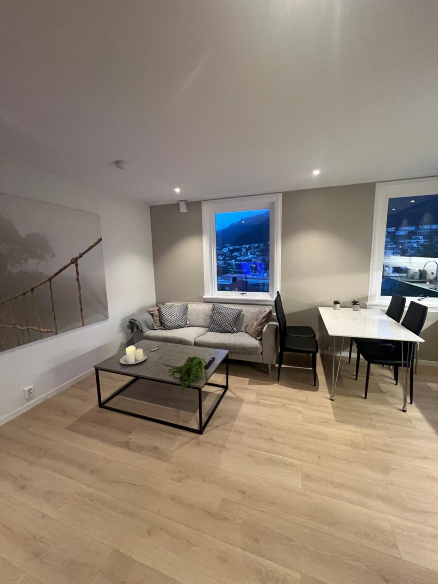 Modern Apartment With Free Parking Bergen Exterior foto